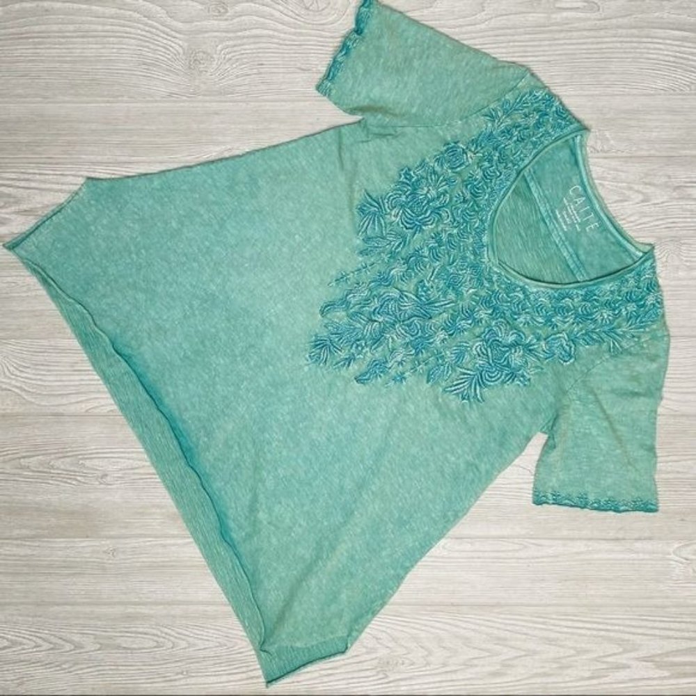NWOT Caite cotton floral embroidered flair fit over sized sm t shirt beach casua